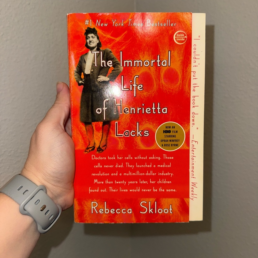 The Immortal Life of Henrietta Lacks by Rebecca Skloot Paperback